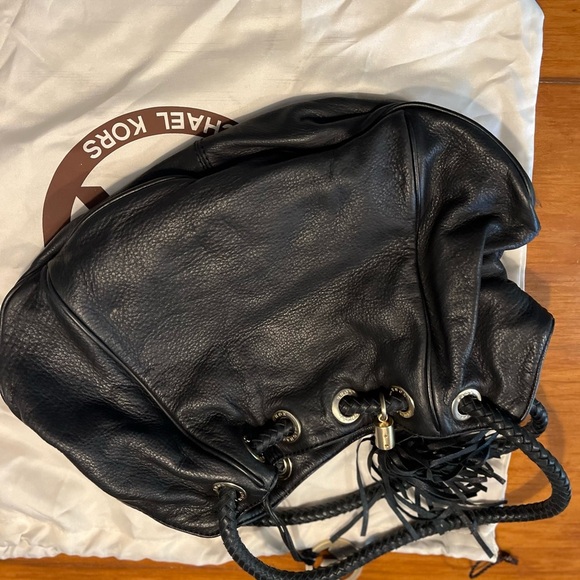 NWOT Michael Michael Kors Bucket bag with tassels - Picture 9 of 9
